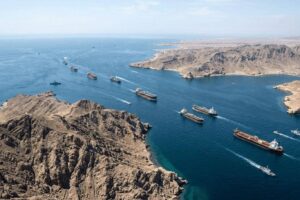 إيران تهدد بوقف صادرات النفط إذا استمرت العقوبات الأمريكية